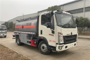  HOWO 6200 Liters Oil Truck 