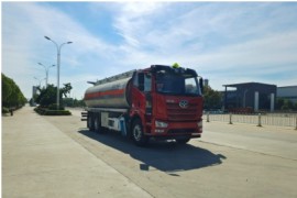 Jiefang 6X4 24.5 cbm Oil Transport Vehicle