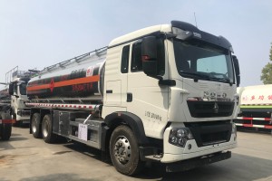 Sinotruk HOWO 6X4 20.4 cbm Oil Transport Vehicle