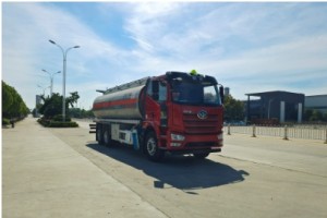 Jiefang 6X4 24.5 cbm Oil Transport Vehicle