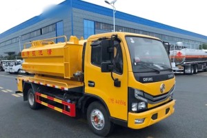 Dongfeng D6 suction sewage truck