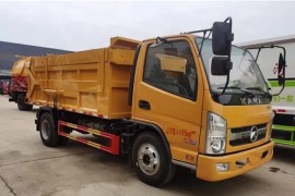 KAMA compression docking garbage truck