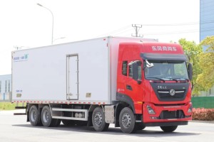 Dongfeng KL 8X4 refrigerated truck 