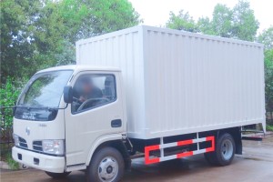 4x2 Dongfeng 5 Ton Cargo Van Truck