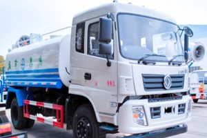 Dongfeng 4X2 multifunctional dust suppression vehicle