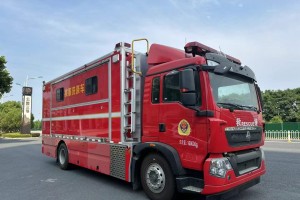 Sinotruk Howo 4X2 clothing washing vehicle