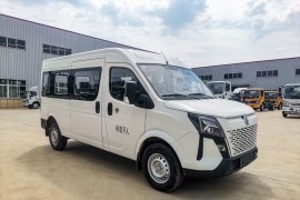 Dongfeng Yufeng 9-Person Soldier Delivery Truck​