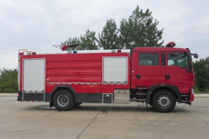 Sinotruk T5G 8 ton water tank fire truck