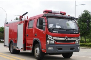 4X2 Dongfeng 5 ton water tank fire truck