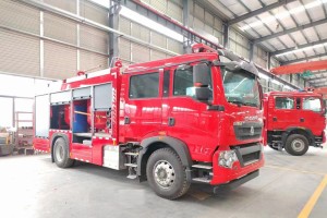 Sinotruk HOWO 4 ton dry powder fire truck