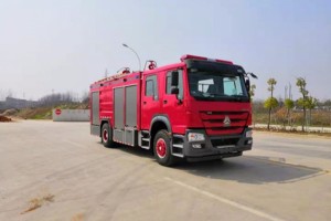 Sinotruk Howo 8T foam dry powder combined fire truck
