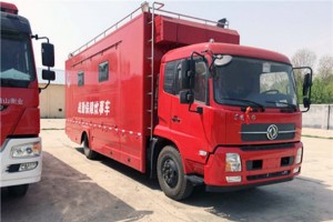Dongfeng Tianjin 200 person cooking truck
