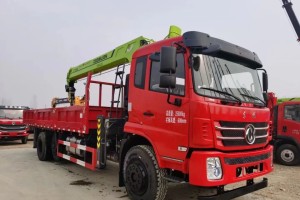 Dongfeng A8 Truck With Crane